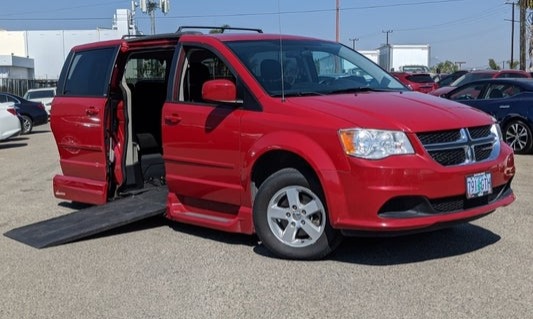 Used 2013 Dodge Grand Caravan SXT Wheelchair Van