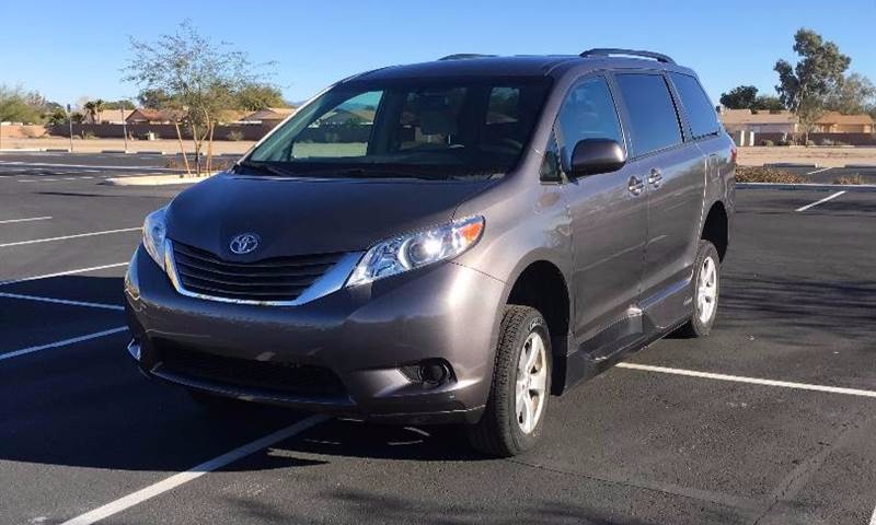 Used 2015 Toyota Sienna LE Wheelchair Van