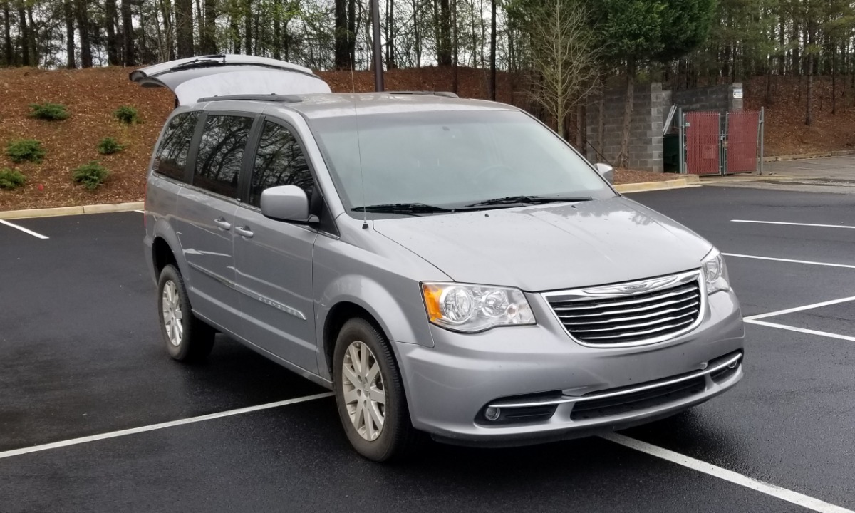 Used 2013 Chrysler Town and Country LOADED Wheelchair Van