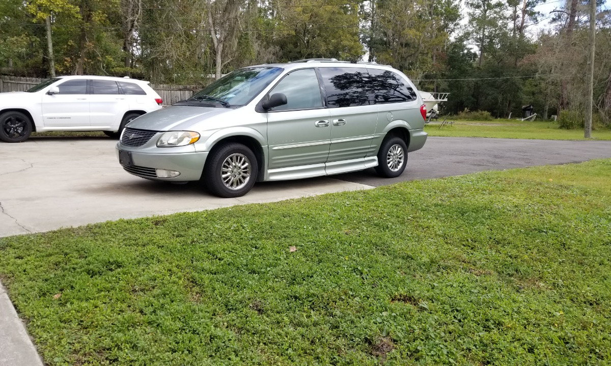 Used 2004 Chrysler Entervan Wheelchair Van