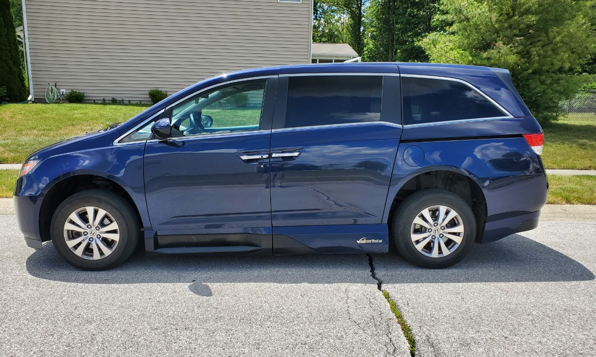 Used 2014 Honda Odyssey EX Wheelchair Van