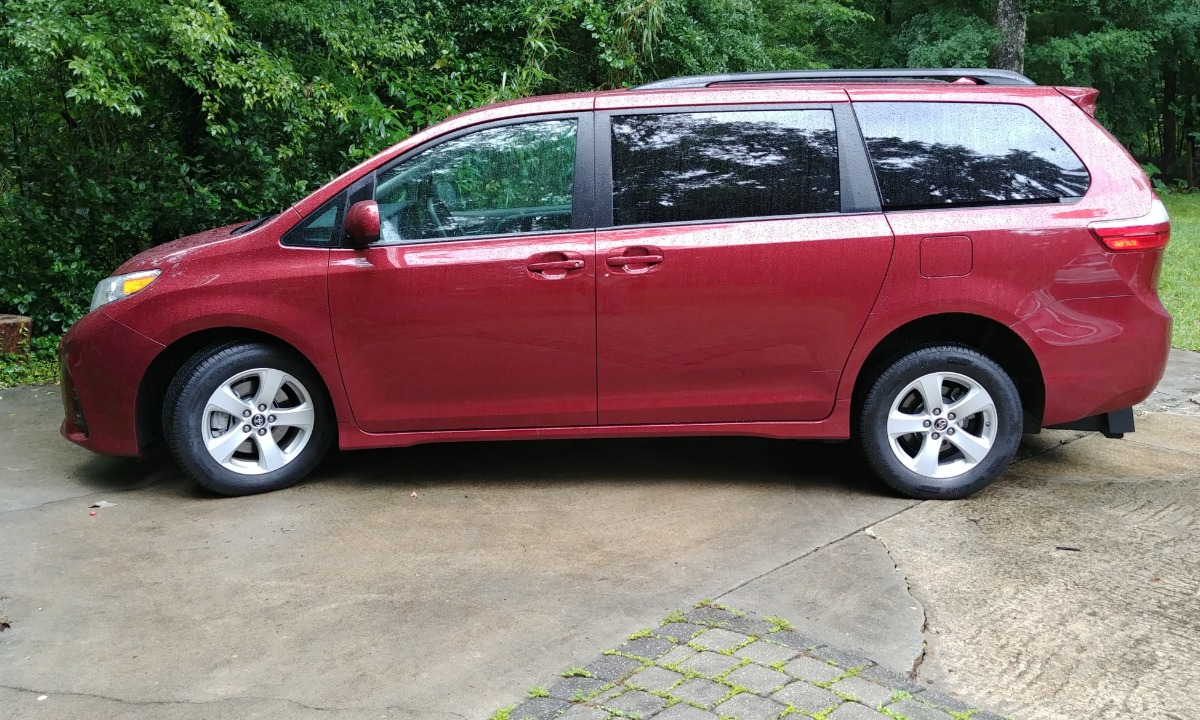 Used 2019 Toyota Sienna LE Wheelchair Van