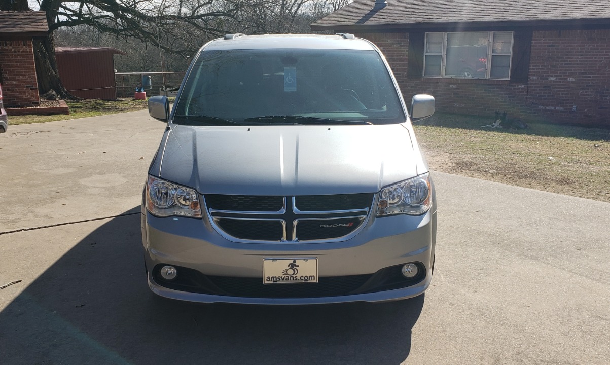 Used 2019 Dodge Grand caravan SXT Wheelchair Van