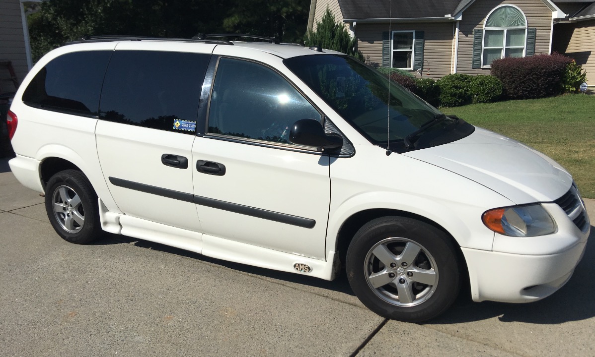 Used 2005 Dodge Grand Caravan Wheelchair Van