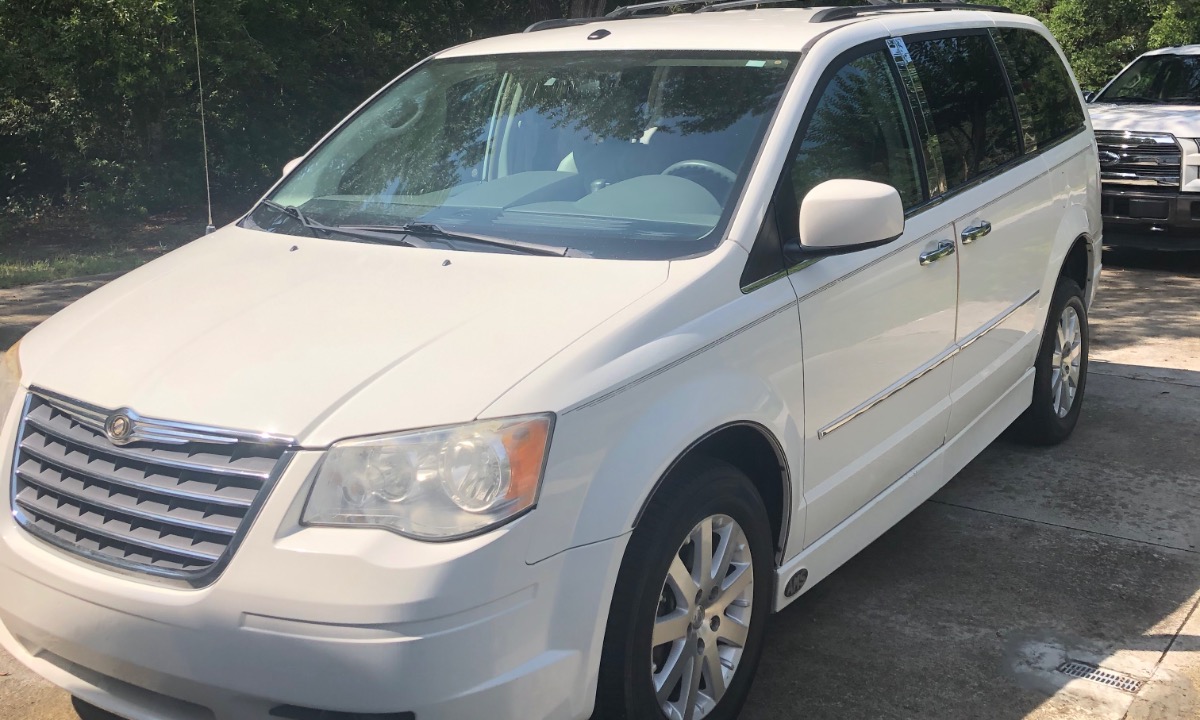 Used 2008 Chrysler Town & Country TOURING Wheelchair Van