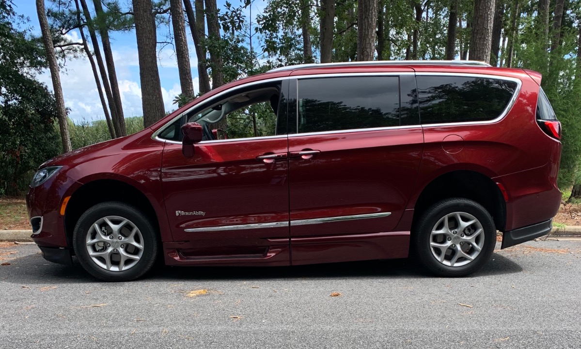 Used 2019 Chrysler Pacifica TOURING L PLUS Wheelchair Van