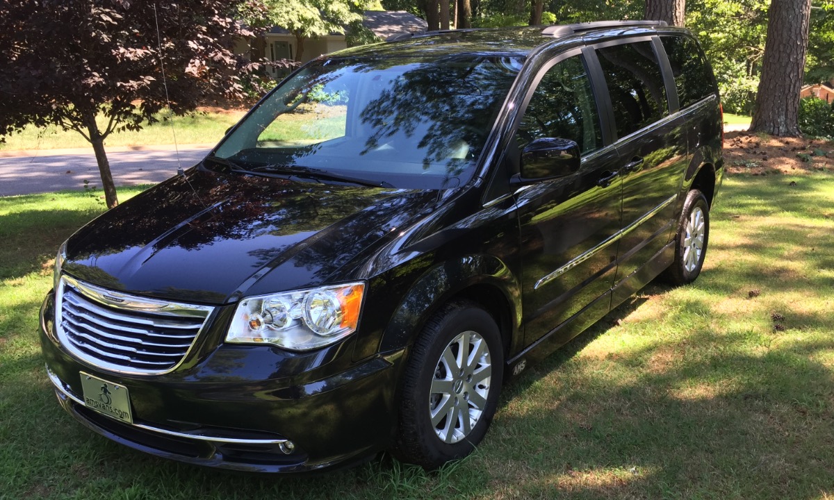 Used 2016 Chrysler Town + Country TOURING Wheelchair Van