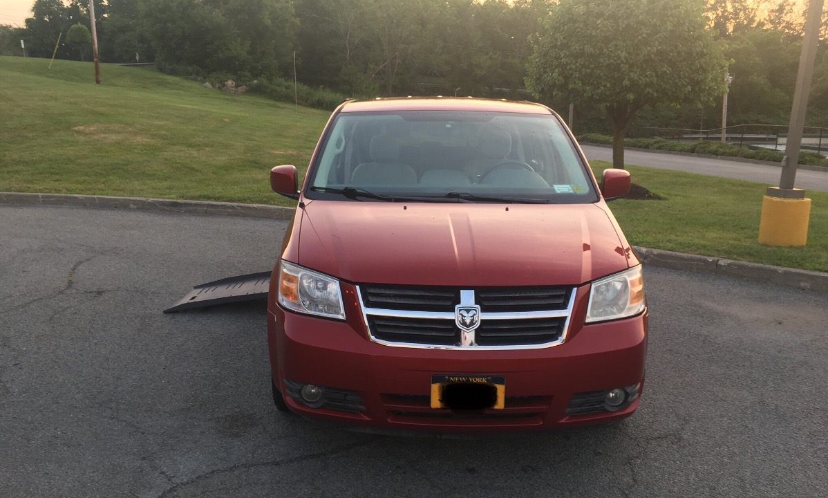 Used 2008 Dodge Caravan SXT Wheelchair Van