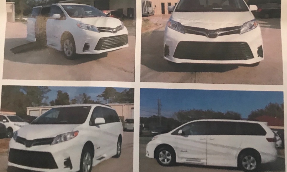 Used 2019 Toyota Sienna LE Wheelchair Van