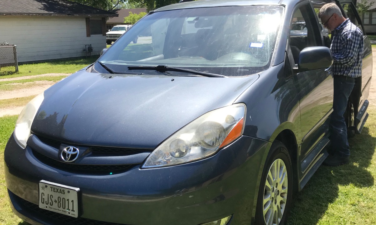 Used 2008 Toyota Sienna Wheelchair Van