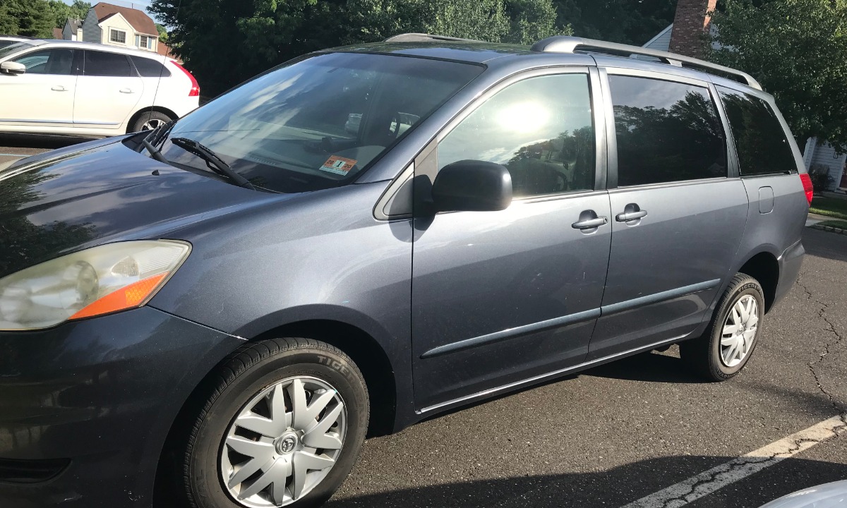 Used 2007 Toyota Sienna CE/LE Wheelchair Van