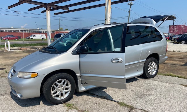 Used 2000 Dodge GRAND CARAVAN SXT Wheelchair Van