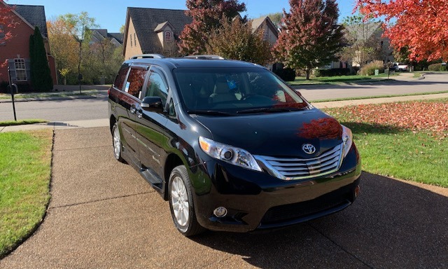 Used 2013 Toyota Sienna XLE LIMITED Wheelchair Van