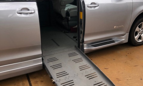 Used 2014 Toyota SIENNA LE Wheelchair Van
