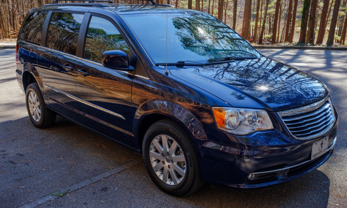 Used 2016 Chrysler Town and Country TOURING Wheelchair Van