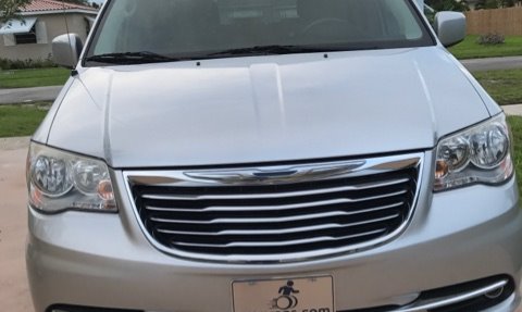 Used 2012 Crysler Town & Country TOURING ED / SPORTS VAN Wheelchair Van