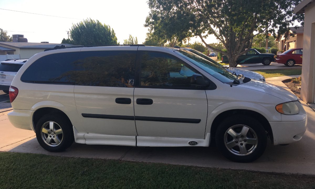 Used 2005 Dodge GRAND CARAVAN Wheelchair Van