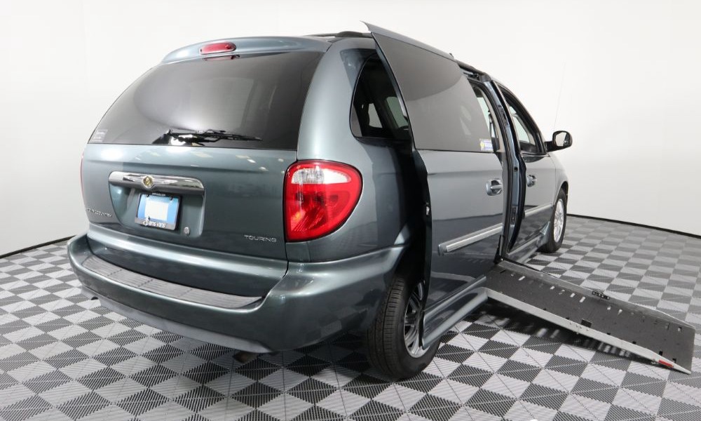 Used Power Ramp Mobility Classified for Sale on a 2007 Chrysler Town