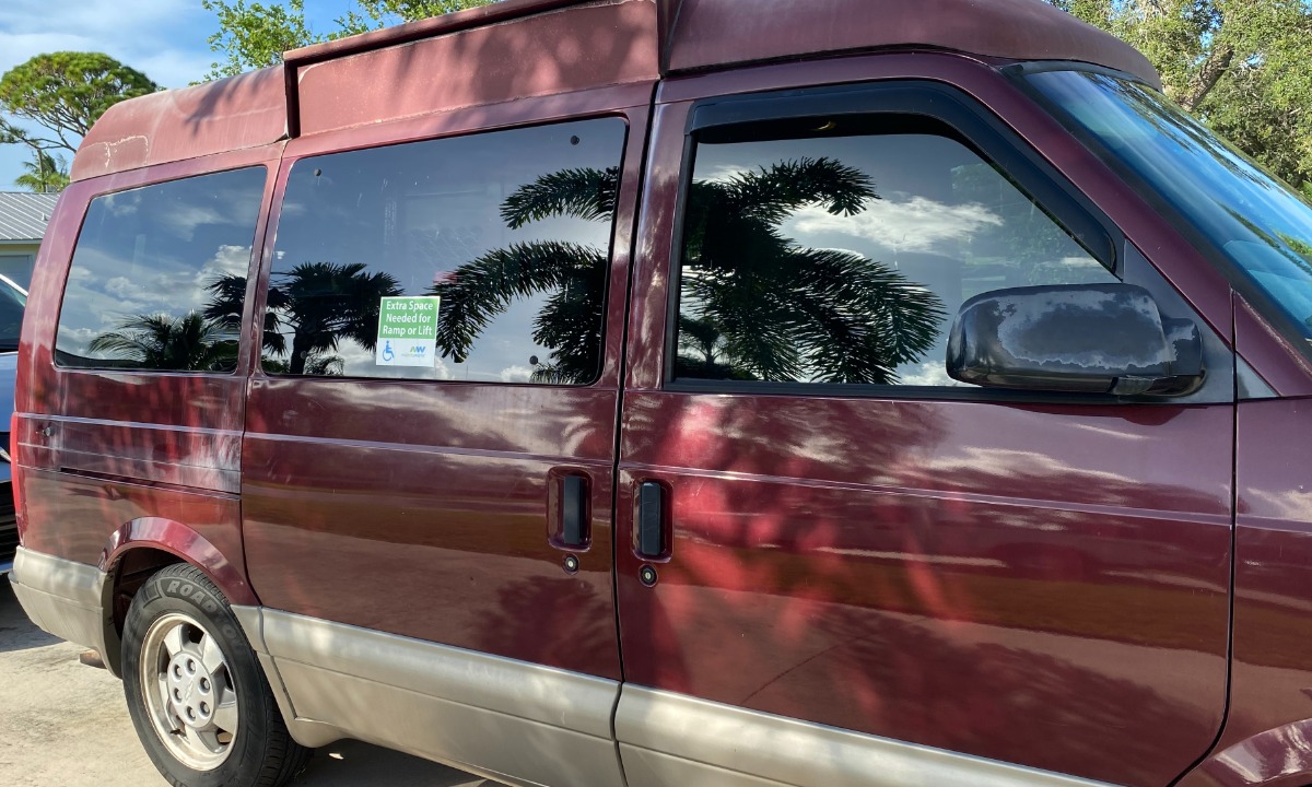 Used Power Lift Mobility Classified for Sale on a 2003 Chevy Astro